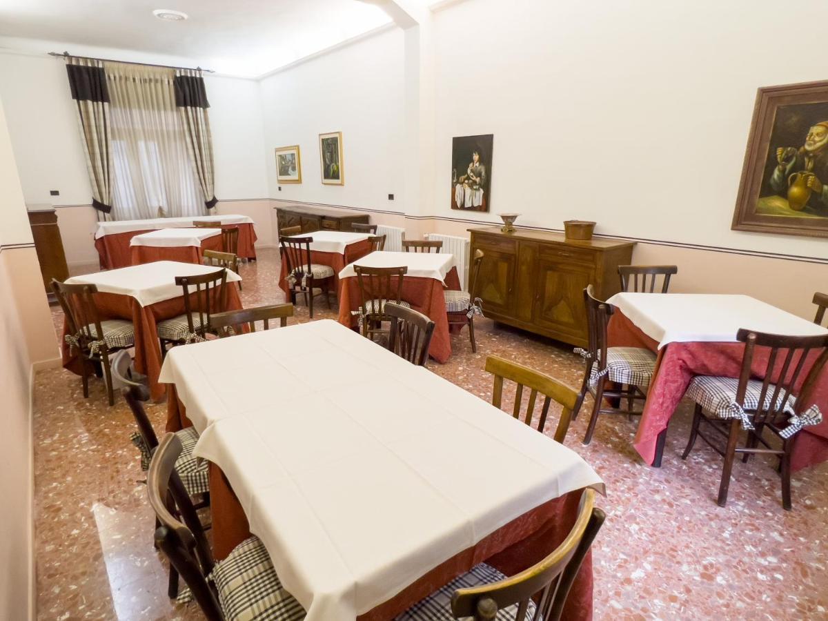 Monte Marsicano Hotel เปสกัสเซโรลี ภายนอก รูปภาพ
